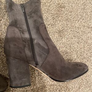 EUC Via Spiga suede ankle boots gray size 41